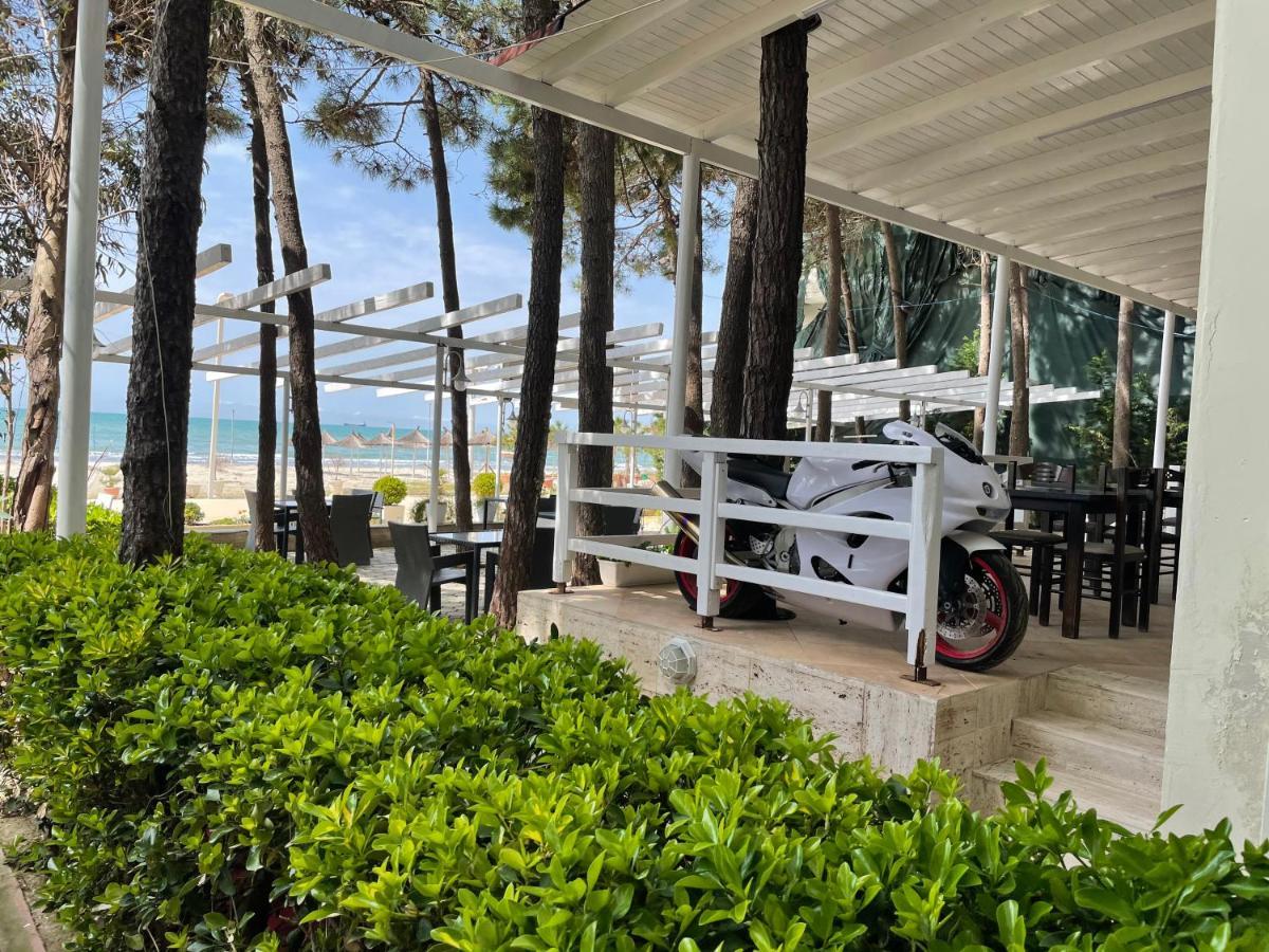 Espana Aparthotel Škalngur Εξωτερικό φωτογραφία